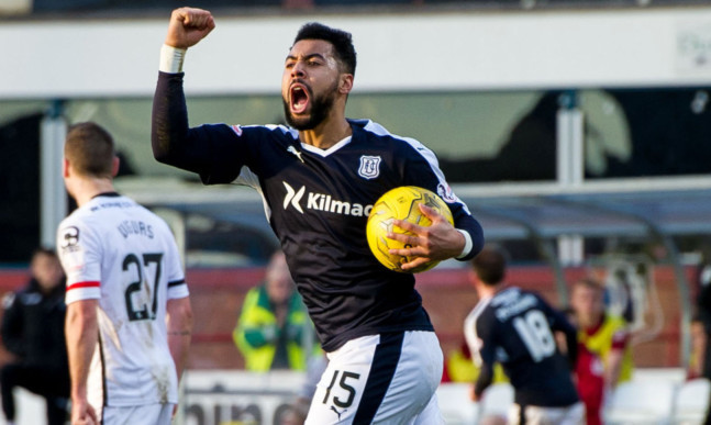 Dundee's Kane Hemmings celebrates his goal.