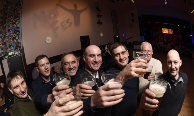 Phil Rodgers, Garry Stewart, Eddie Snr and Eddie Jnr Kaczmarek, Simon and Bill Parr and Jamie Kaczmarek sampling some of the offerings at Friday evening's session.