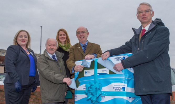 Digital Scotland Super Fast Broadband unveils the new Fibre Cabinet in Glenrothes.