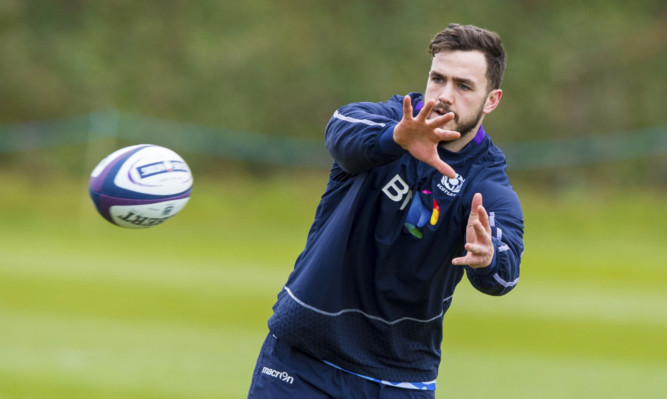 Alex Dunbar has been recalled ot the Scotland team for the 6 Nations meeting with France.