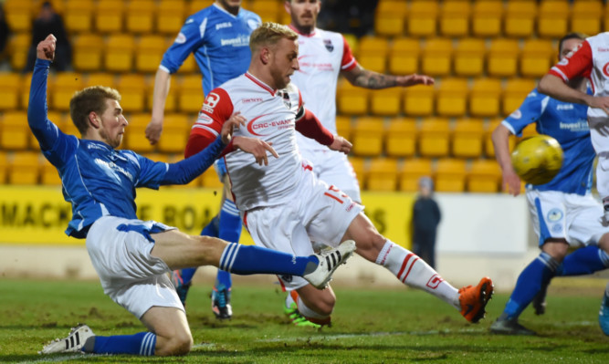 David Wotherspoon (left) makes it 1-0 to Saints.