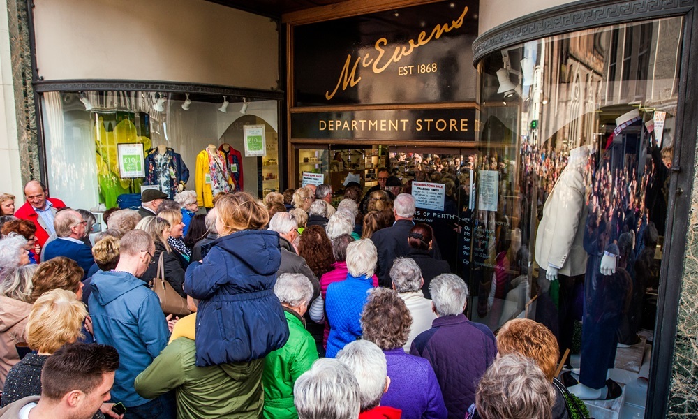 Steve MacDougall, Courier, McEwens of Perth, St John Street, Perth. Outside the store prior to 12pm opening for the first day of closing sale. Pictured, large queues waiting to enter the store.