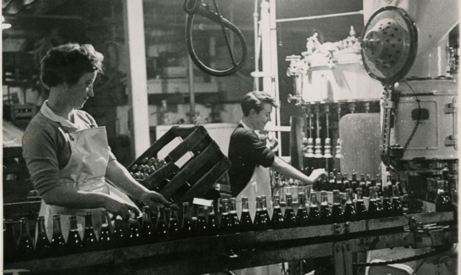 Crating the beer at Ballingall Brewery in 1961.