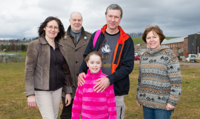 Jill Dawson, Andy Collins, Gordon Pay, Jenny Collins and Ellis Pay (6) at the site in Cupar where they want to provide a green energy solution to a development.