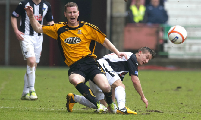 Dunfermline and Alloa met at East End Park on Sunday.