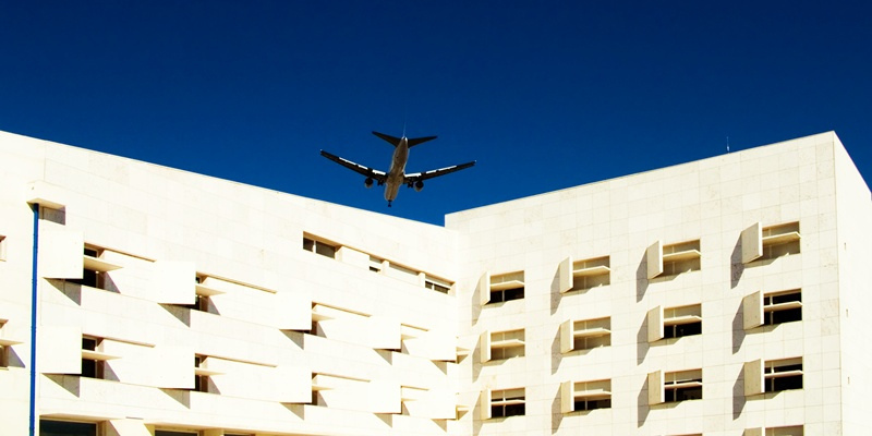 ISCTE (and consequently my office) lie directly under the flight path for aircraft landing at Lisbon airport, which is about three miles away. As you can imagine the planes are quite low and it gets a bit noisy at time - although, surprisingly, you learn to blank out the noise to the extent that you don't really notice the planes landing!