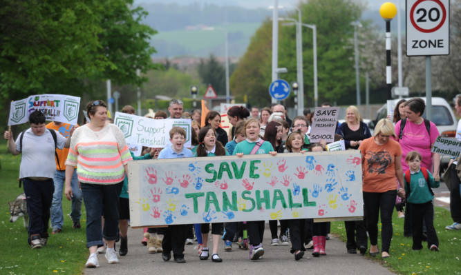 Tanshall Primary pupils and parents march to the council headquarters.