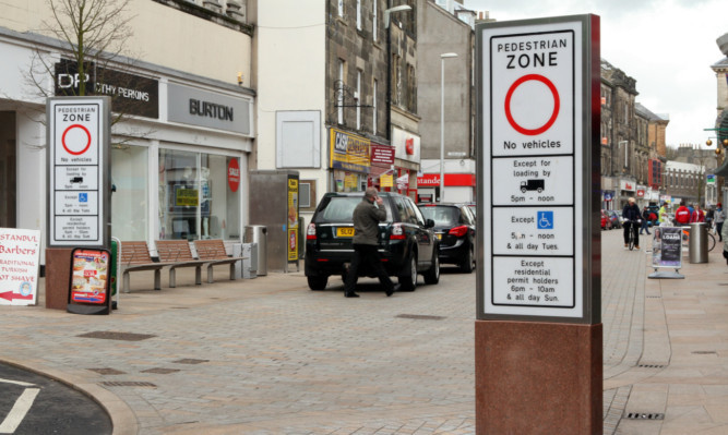 Cars will be banned from the pedestrianised area of Kirkcaldy High Street.