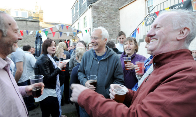 The banter warming up in The Fisherman's beer garden on Friday night.