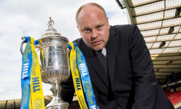 Mixu Paatelainen with the Scottish Cup.
