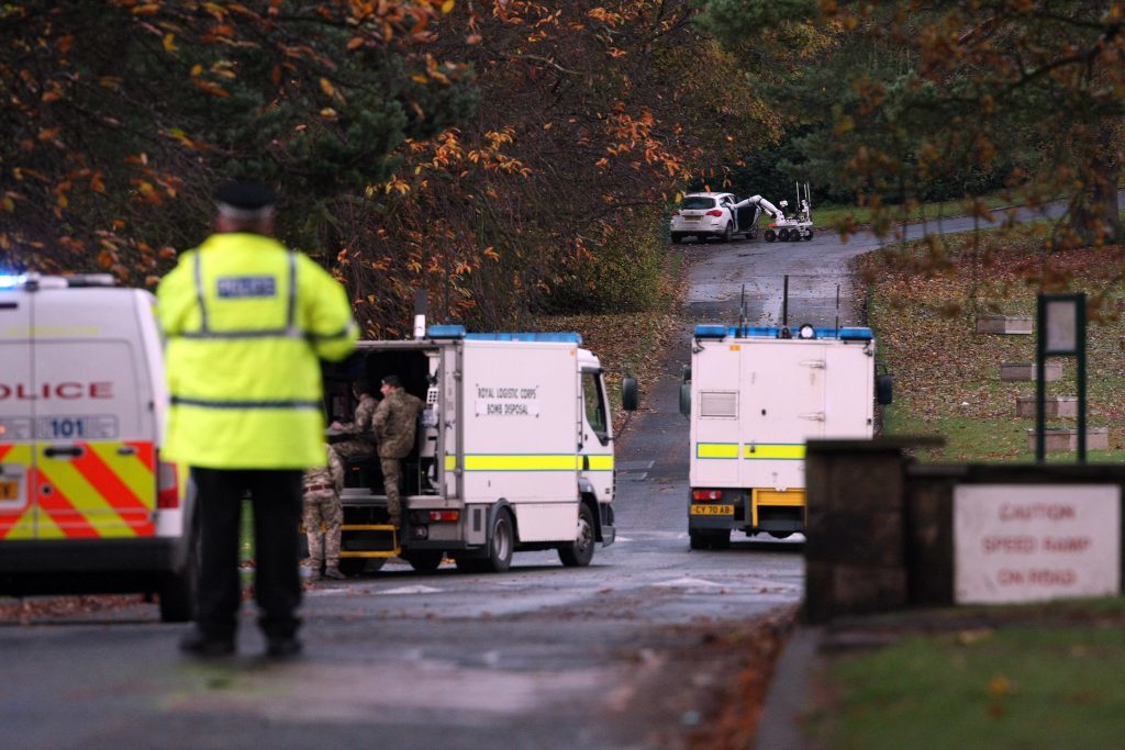 Kris Miller, Courier, 11/11/15. Picture today at police incident after an apparent attempted robbery at Bank of Scotland in Kirkcaldy. Pic shows Royal Logistics Corps, Bomb Disposal team with a remote robot investigating a white Vauxhall Astra.