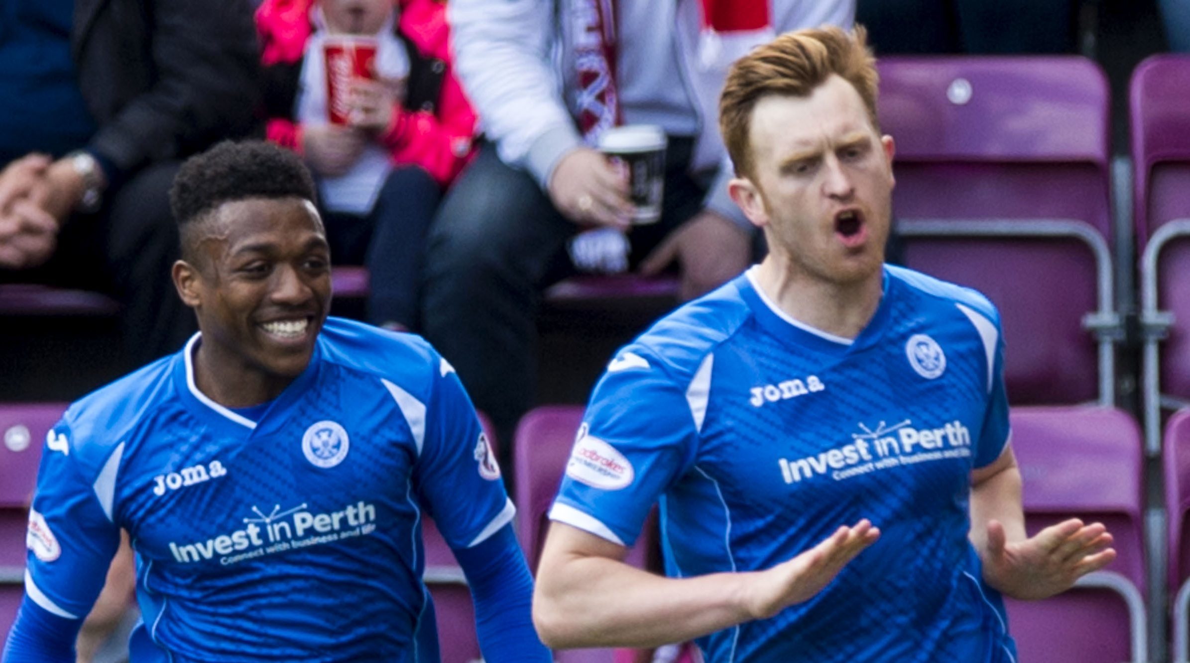 St Johnstone's Liam Craig celebrates his goal.