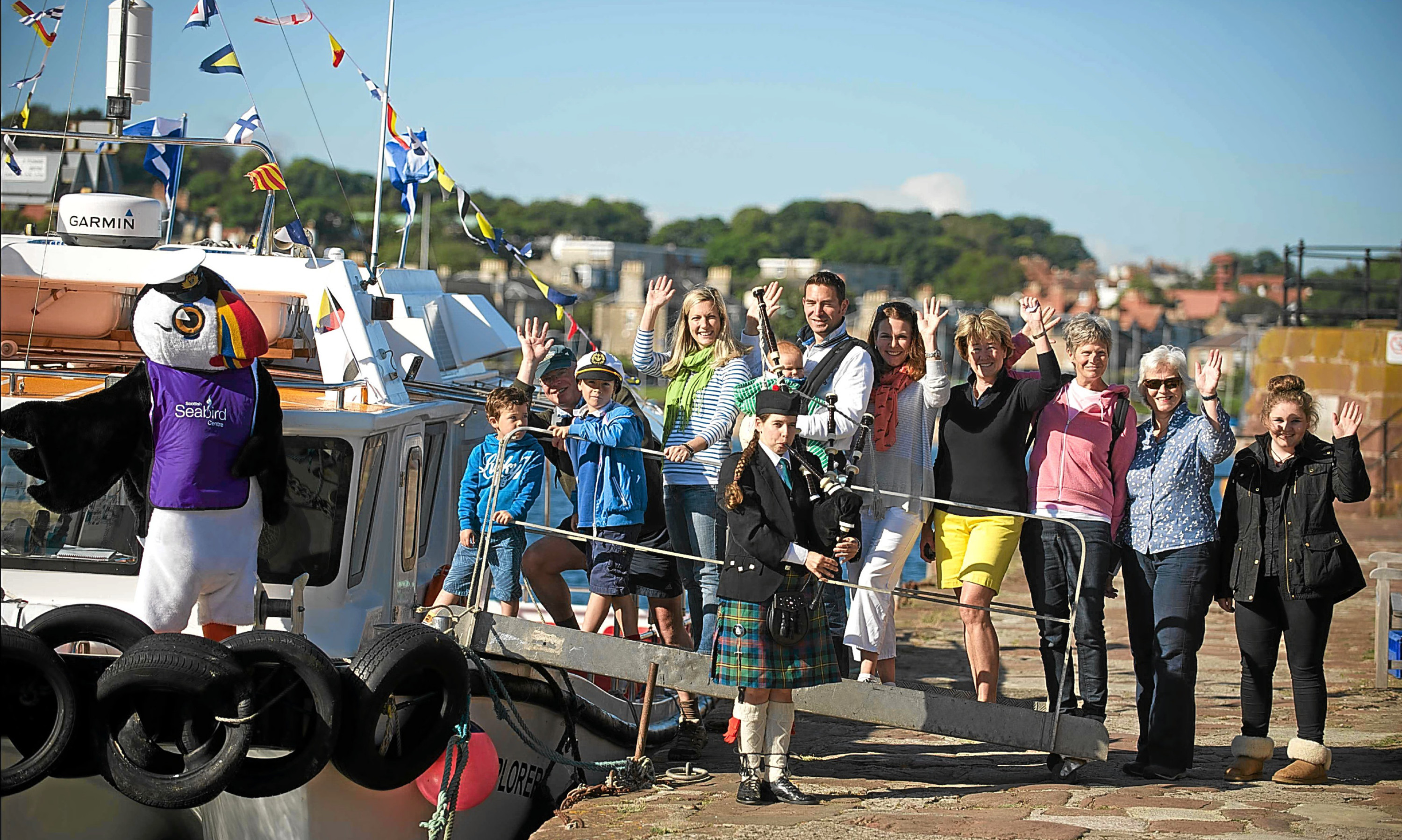 Seafari Adventures and the Scottish Seabird Centre have collaborated on the new project .