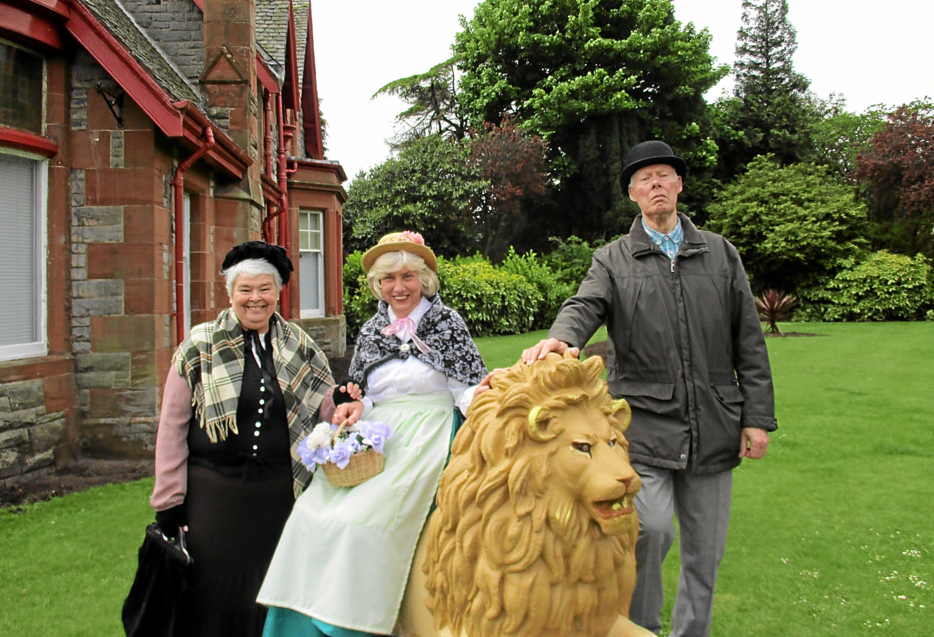 Kirkcaldy Gilbert and Sullivan Society members.