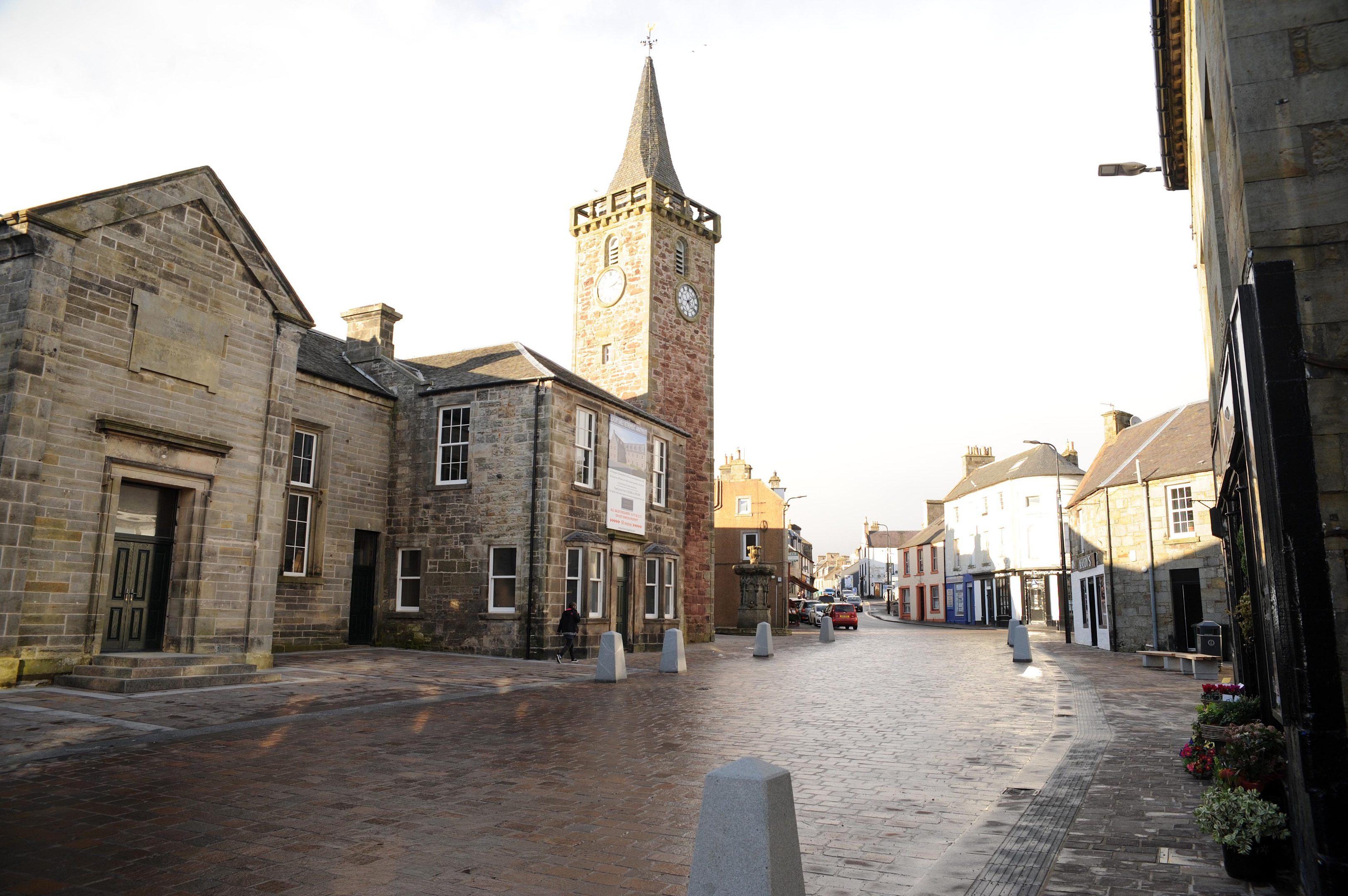 Kinross High Street.