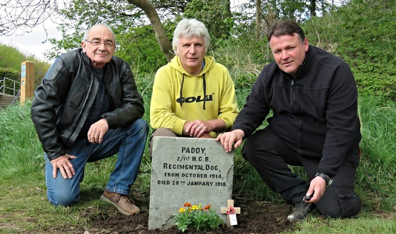 George Park, Kenny Robertson and Ralph Coutts at Paddy's final resting place.