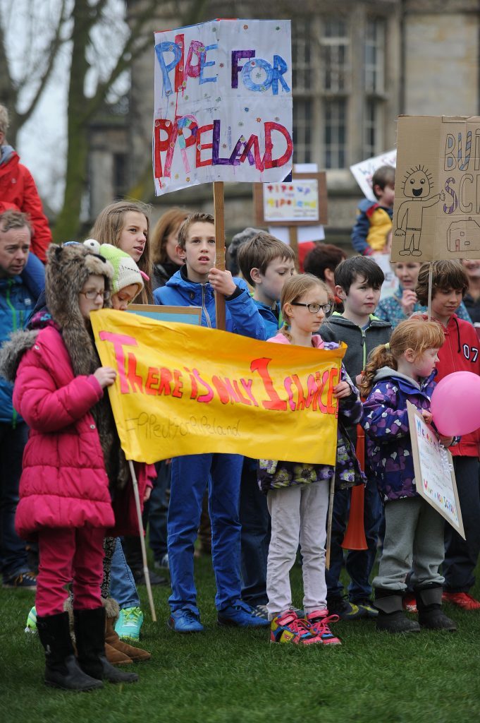 A 'Pipe up for Pipeland' rally was held in March 2014 protesting against the decision not to build a new school at the Pipeland site.