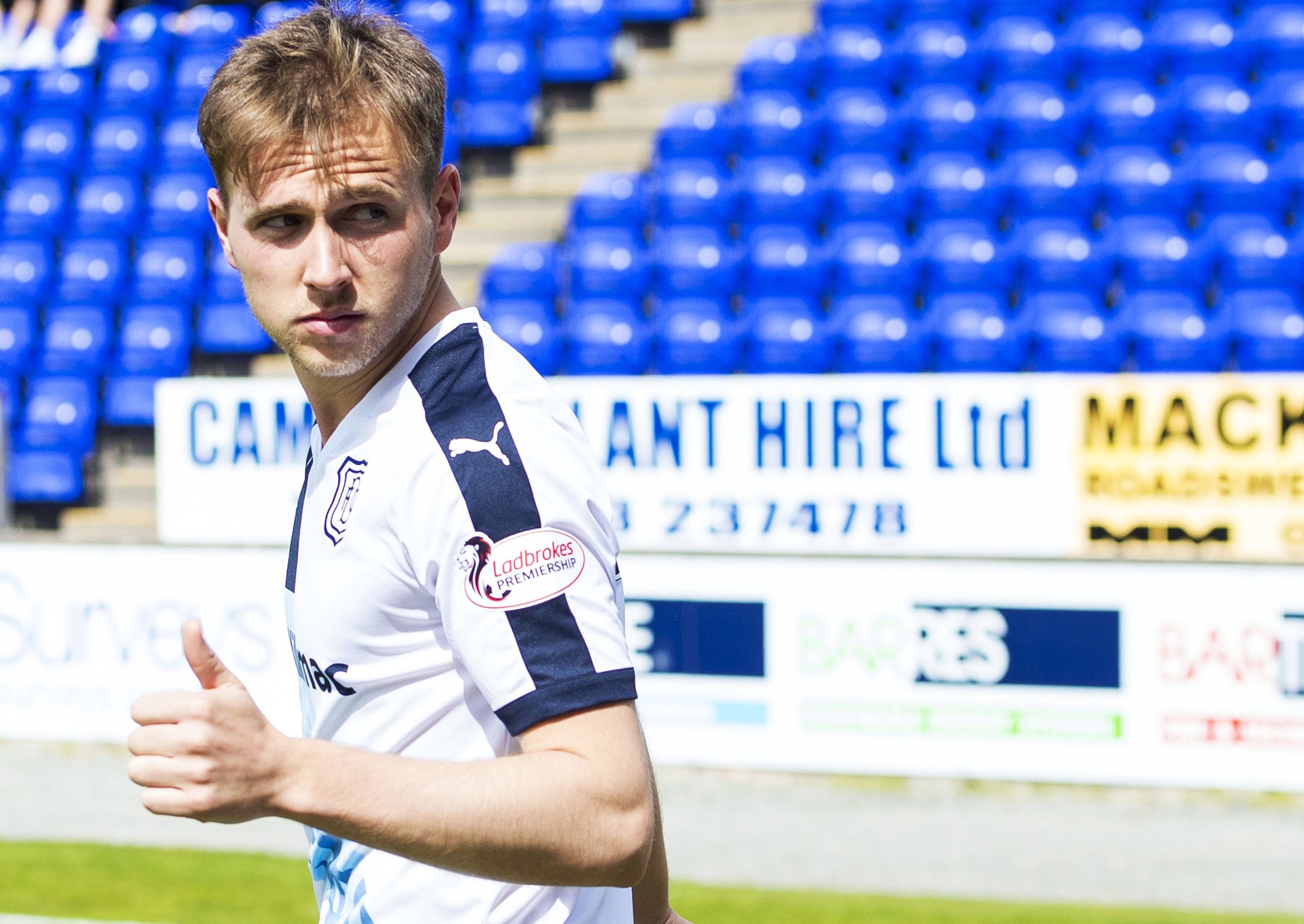 There has been no thumbs up from Greg Stewart for a new contract at Dundee.