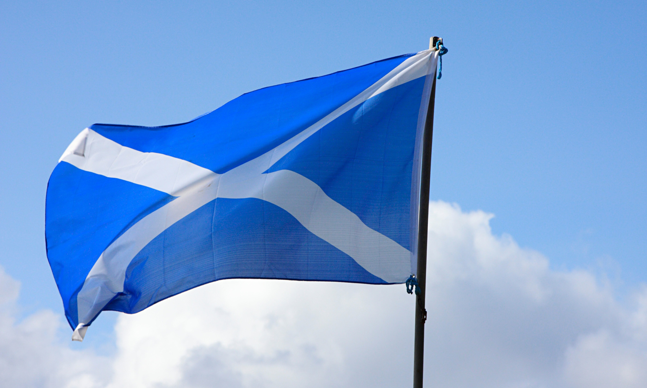 10,000 Saltires were to be given out at the Vicente Calderon Stadium.