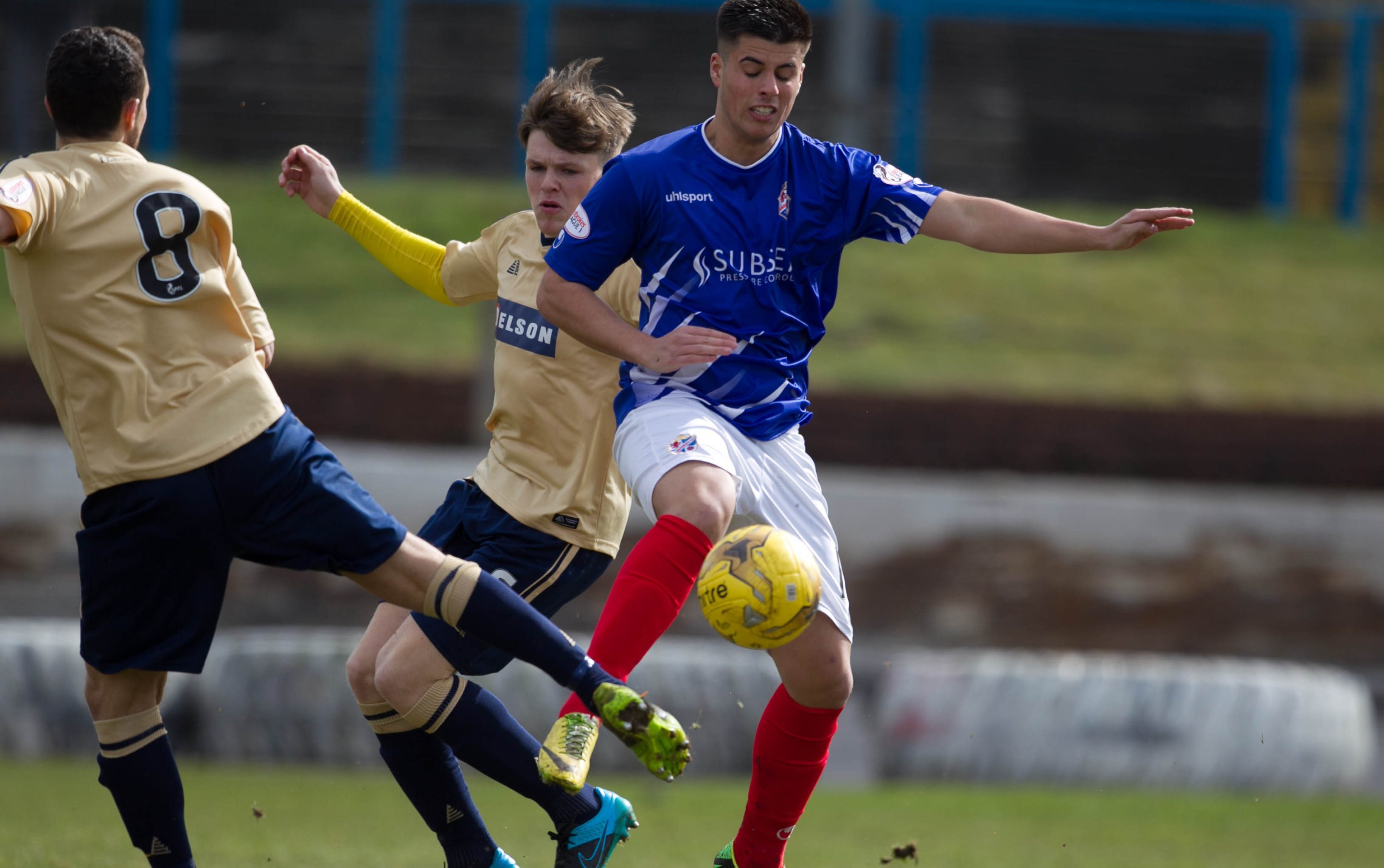 Lewis Milne in action for Cowdenbeath.