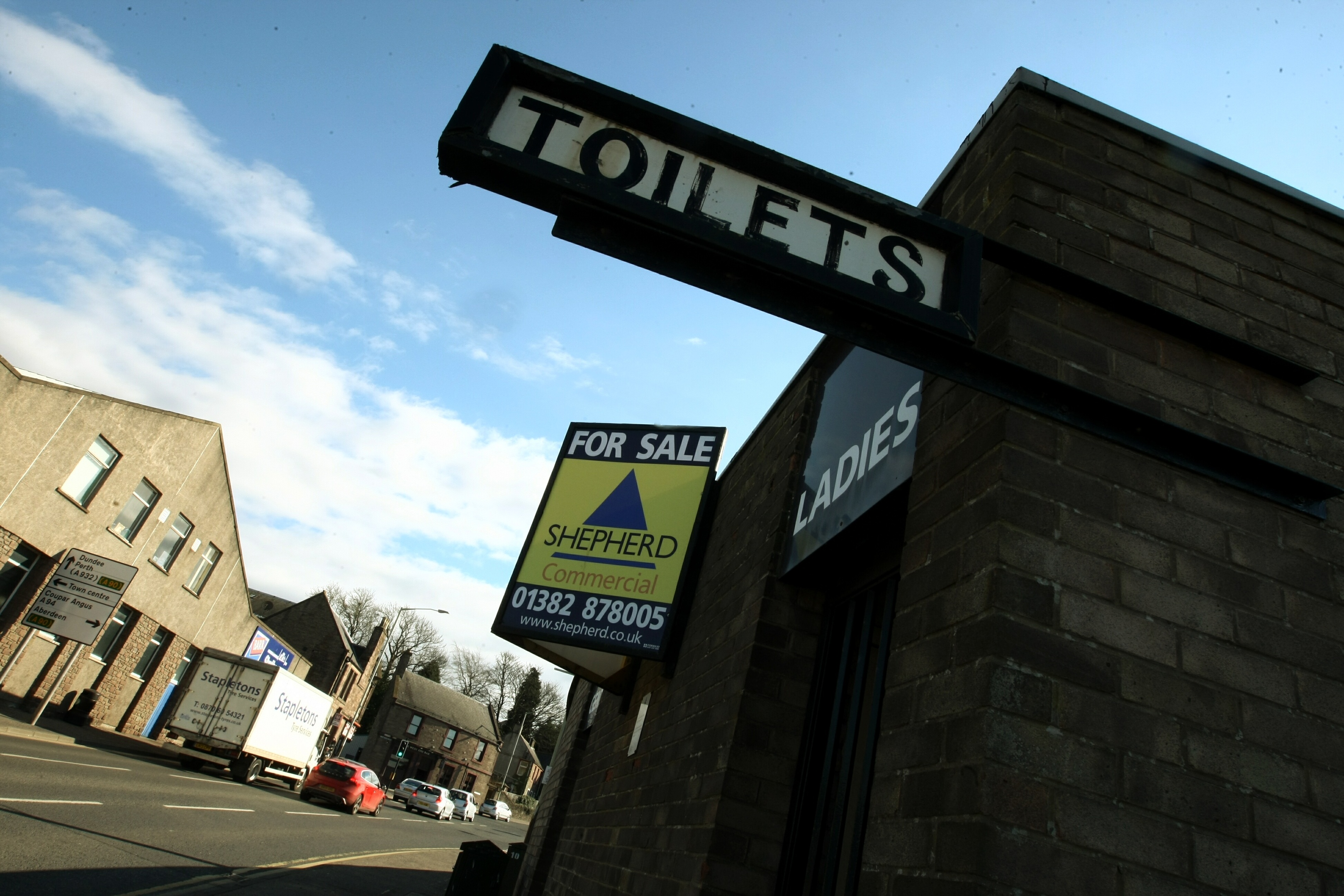 Picture shows the toilet block on Craig O'Loch Road in Forfar.