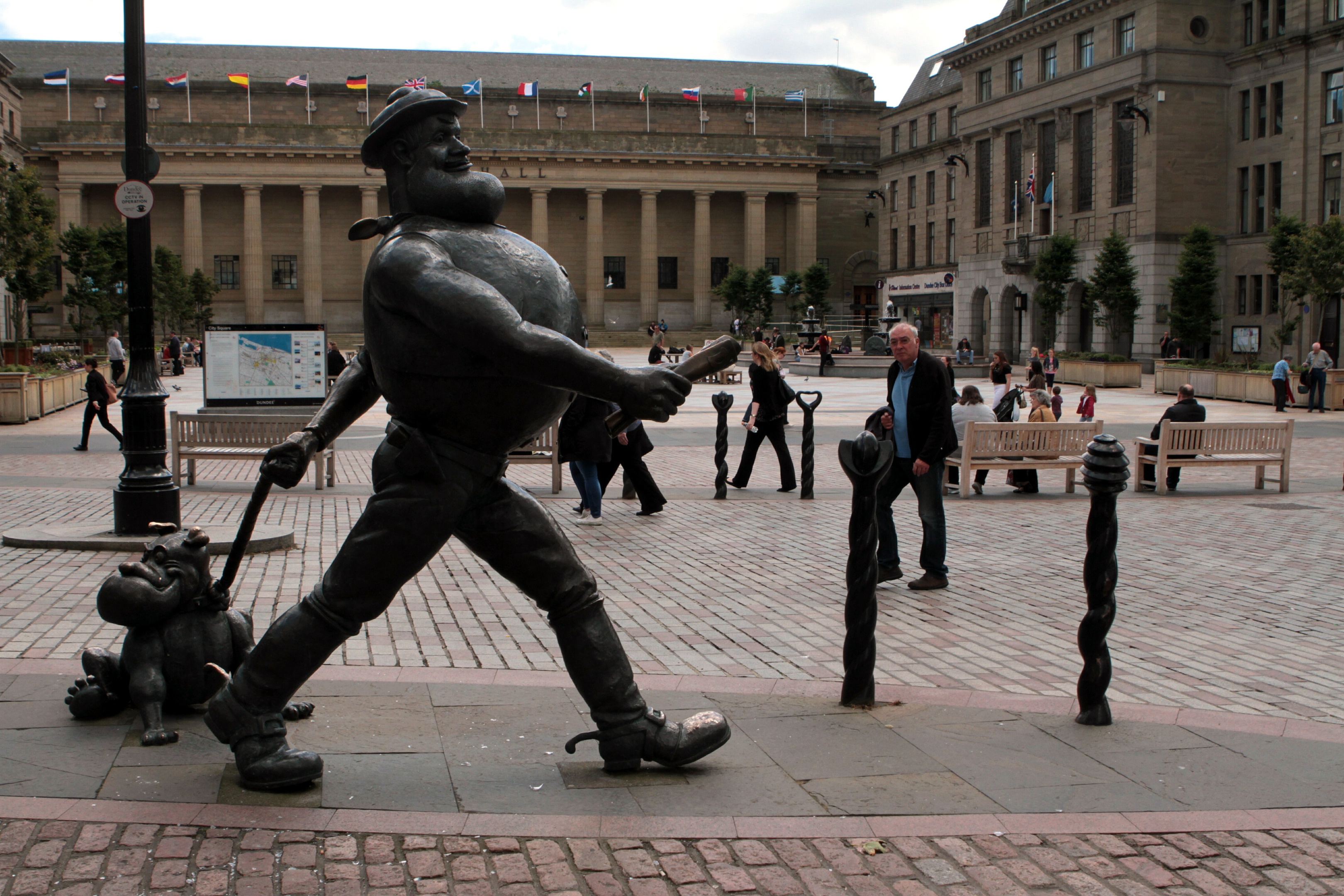 Dundee's Desperate Dan statue