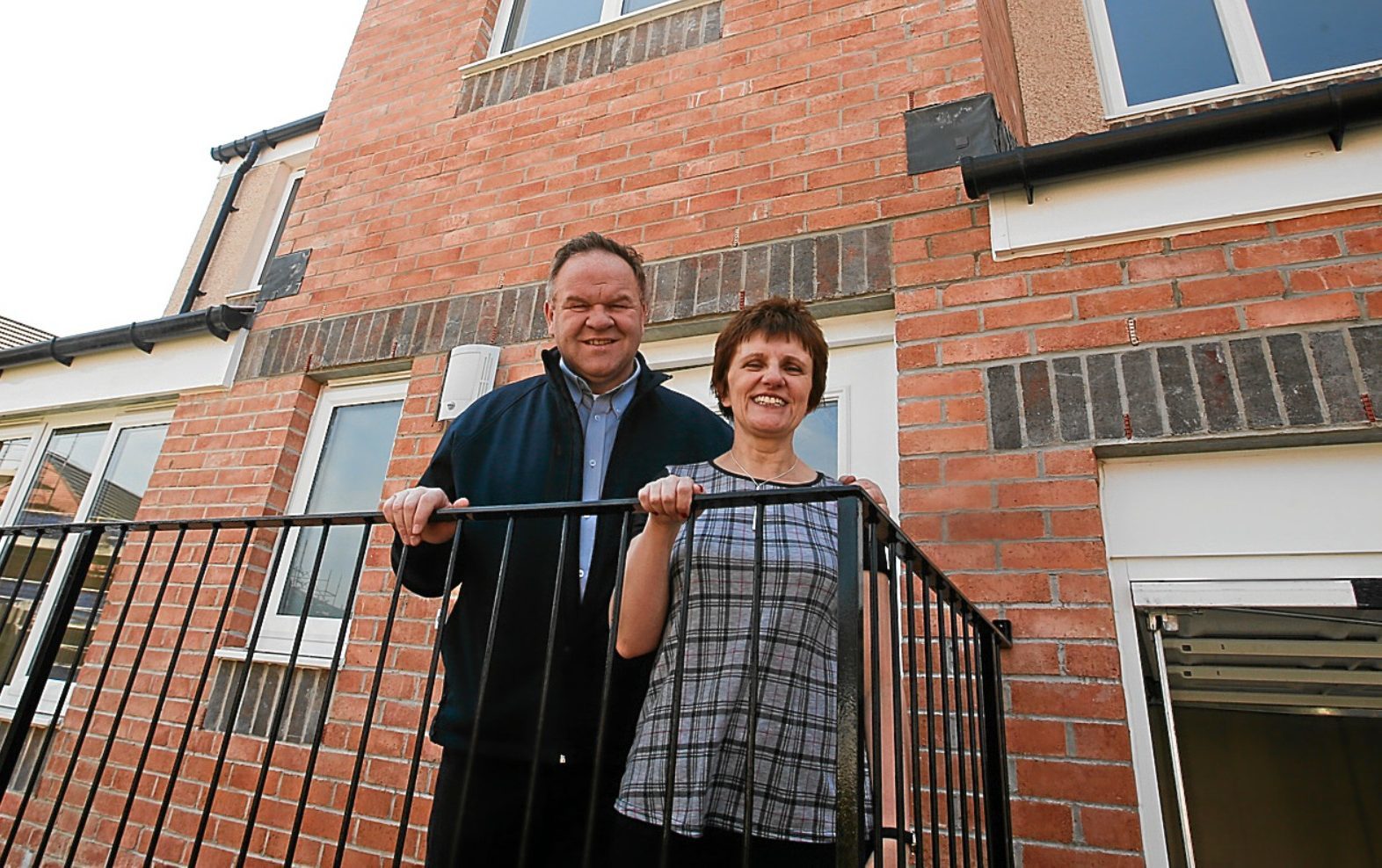 Cllrs Alex Campbell and Judy Hamilton in Kelty.