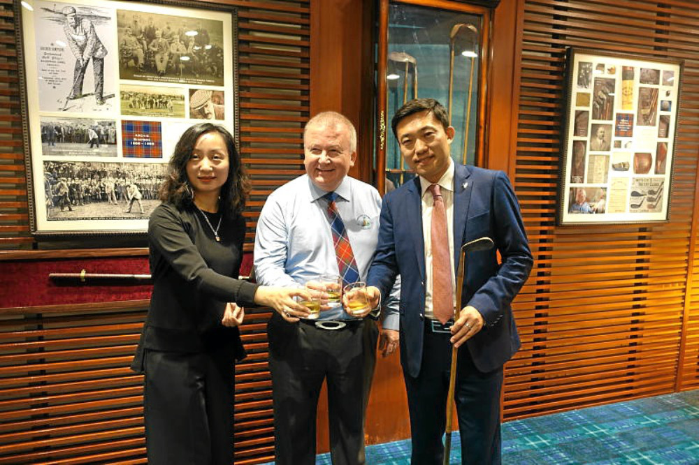 Summary: Julia Zhang Deputy general Manager of the Zhongshan International Golf Resort, David Valentine, Victor Chen, Suning Hotel Management Group.