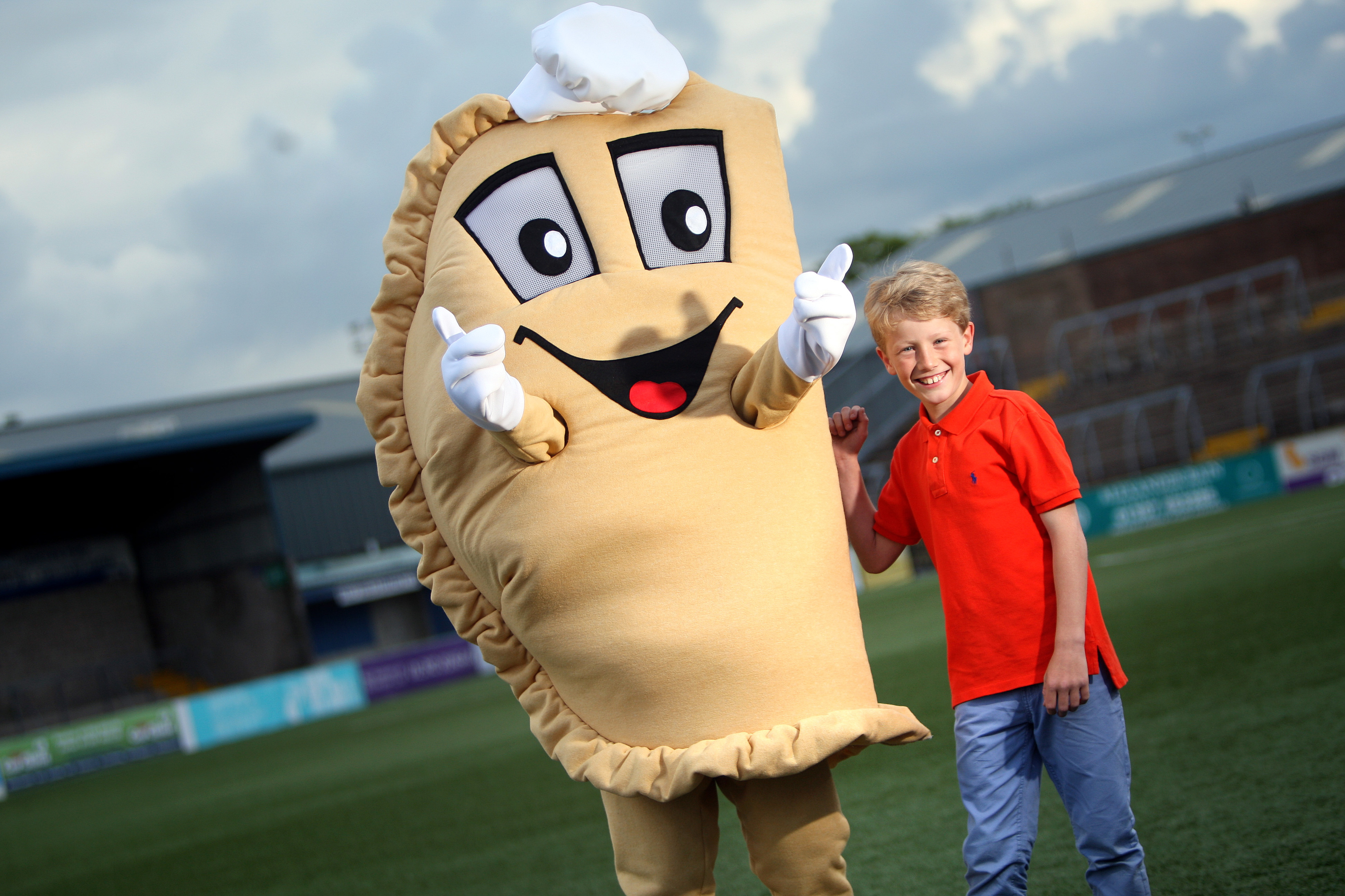 Kirriemuir youngster Ross Milne and Baxter the Bridie