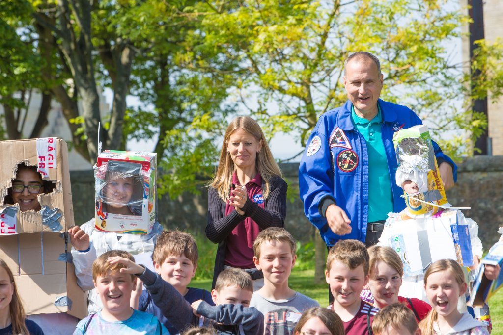 Former NASA Astronaut Rick Hieb and NASA's Dr Sue Lederer with Fife primary school pupils at St Andrews University