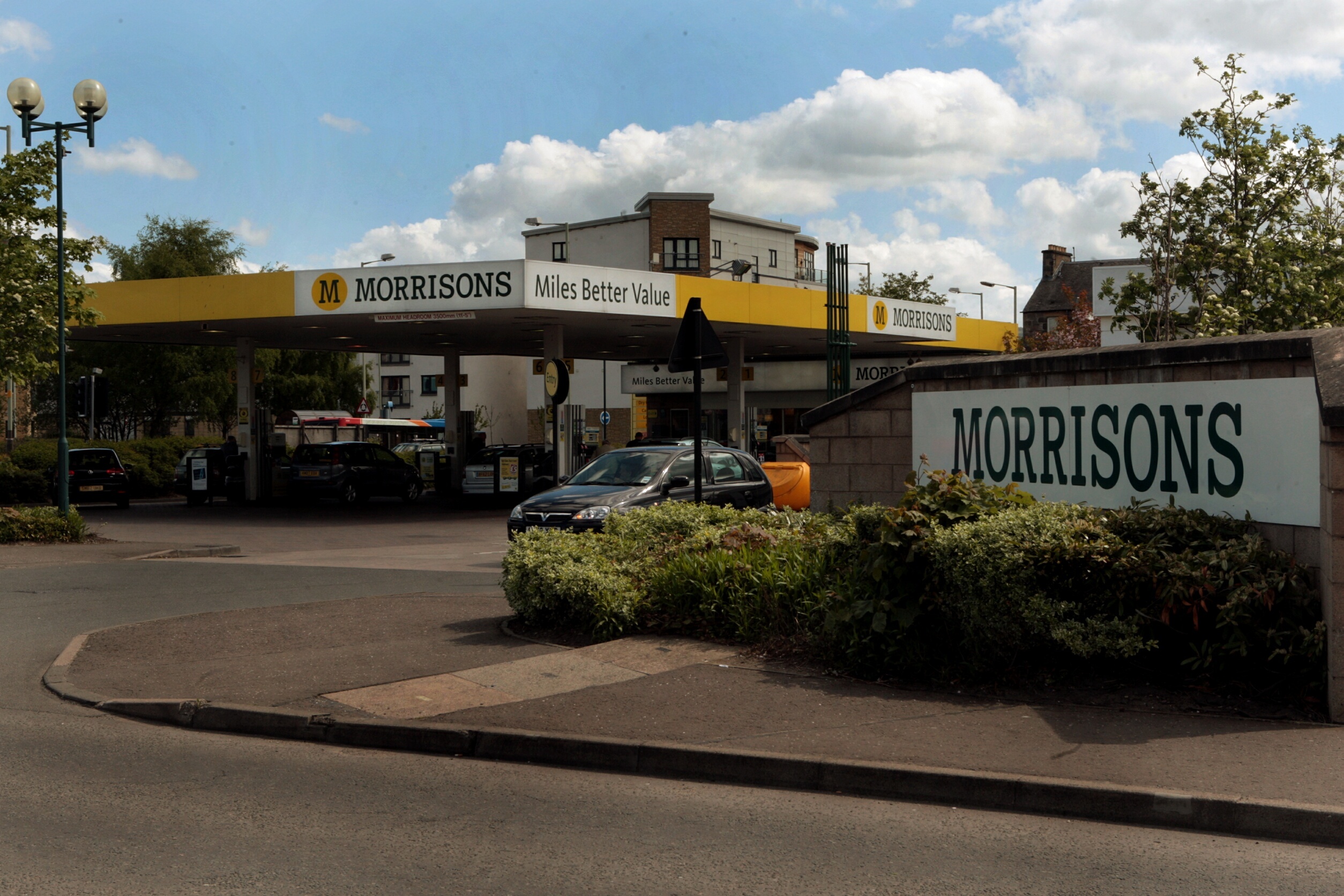 The thief stole the handbag at the Morrison's supermarket car park in Perth.