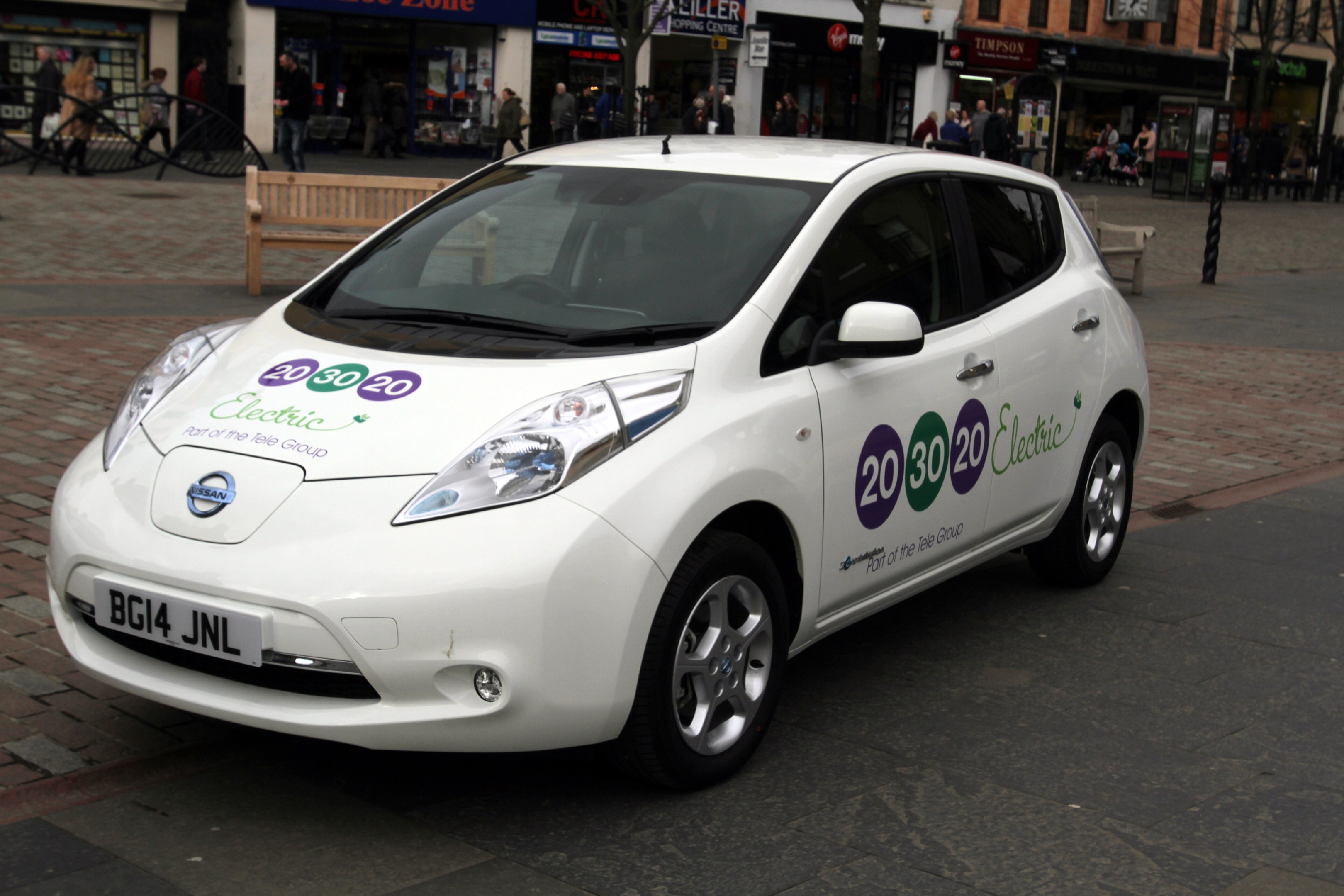 Soaring demand forces Dundee taxi firm to introduce electric vehicle