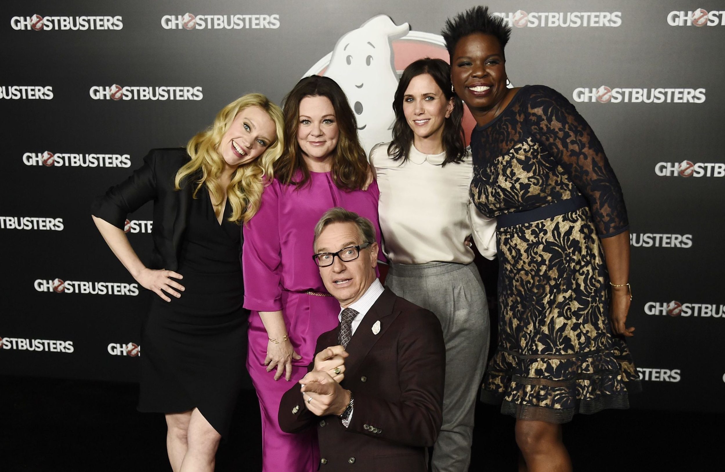 The cast of Ghostbusters with director Paul Feig.