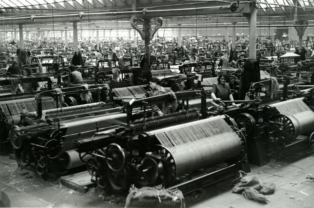 Workers inside the Camperdown Linen Works in 1936.