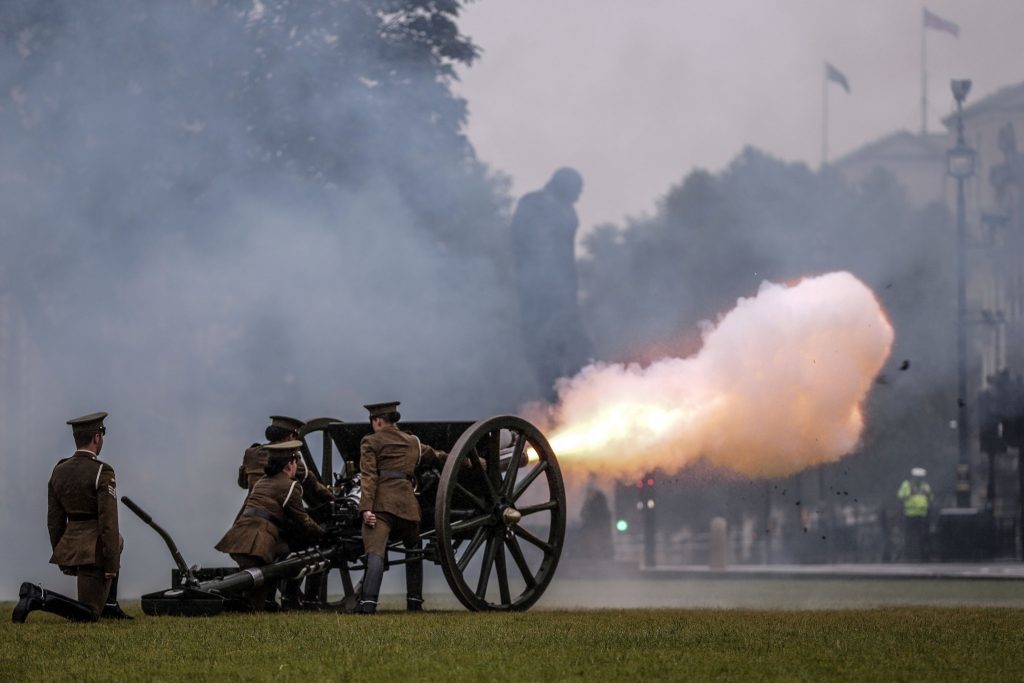 The King's Troop Royal Horse Artillery fire First World War guns in Parliament Square, London, to mark the end of the vigil at the grave of the Unknown Warrior in Westminster Abbey, as the nation honours thousands of soldiers killed in the Battle of the Somme, 100 years after its bloody beginning. PRESS ASSOCIATION Photo. Picture date: Friday July 1, 2016. The first day of the Battle of the Somme became the bloodiest in British military history with more than 57,000 casualties recorded - of these 19,240 were fatalities. See PA story HERITAGE Somme. Photo credit should read: Daniel Leal-Olivas/PA Wire