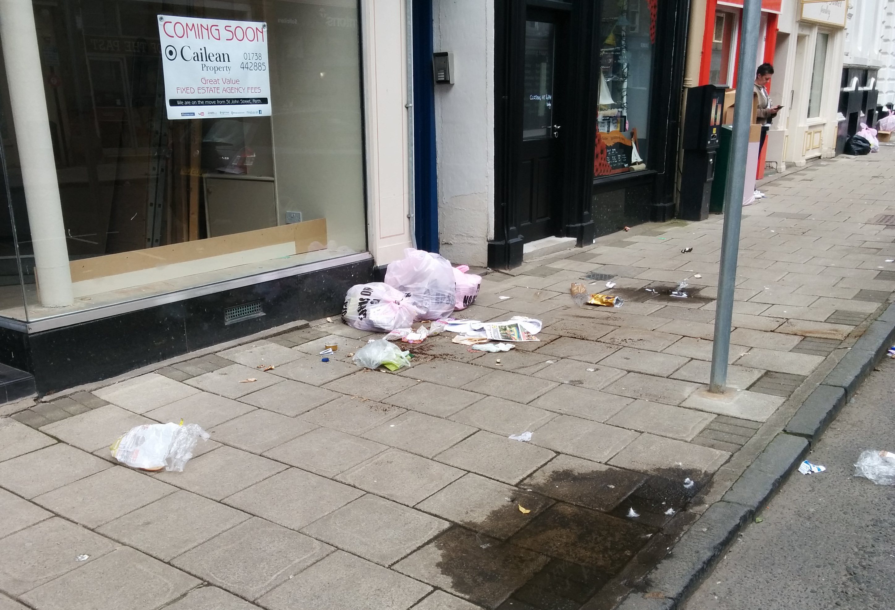 Rubbish in George Street.