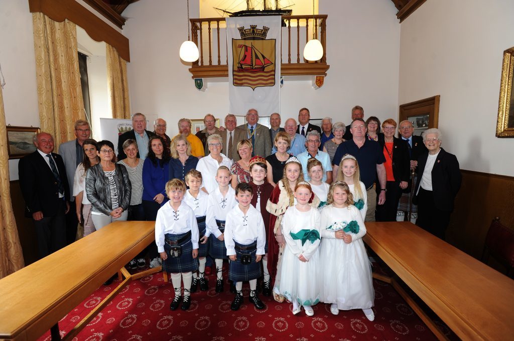 A reception at the Burgh Chambers was attended by exiles, visitors from Norway and the royal party. 