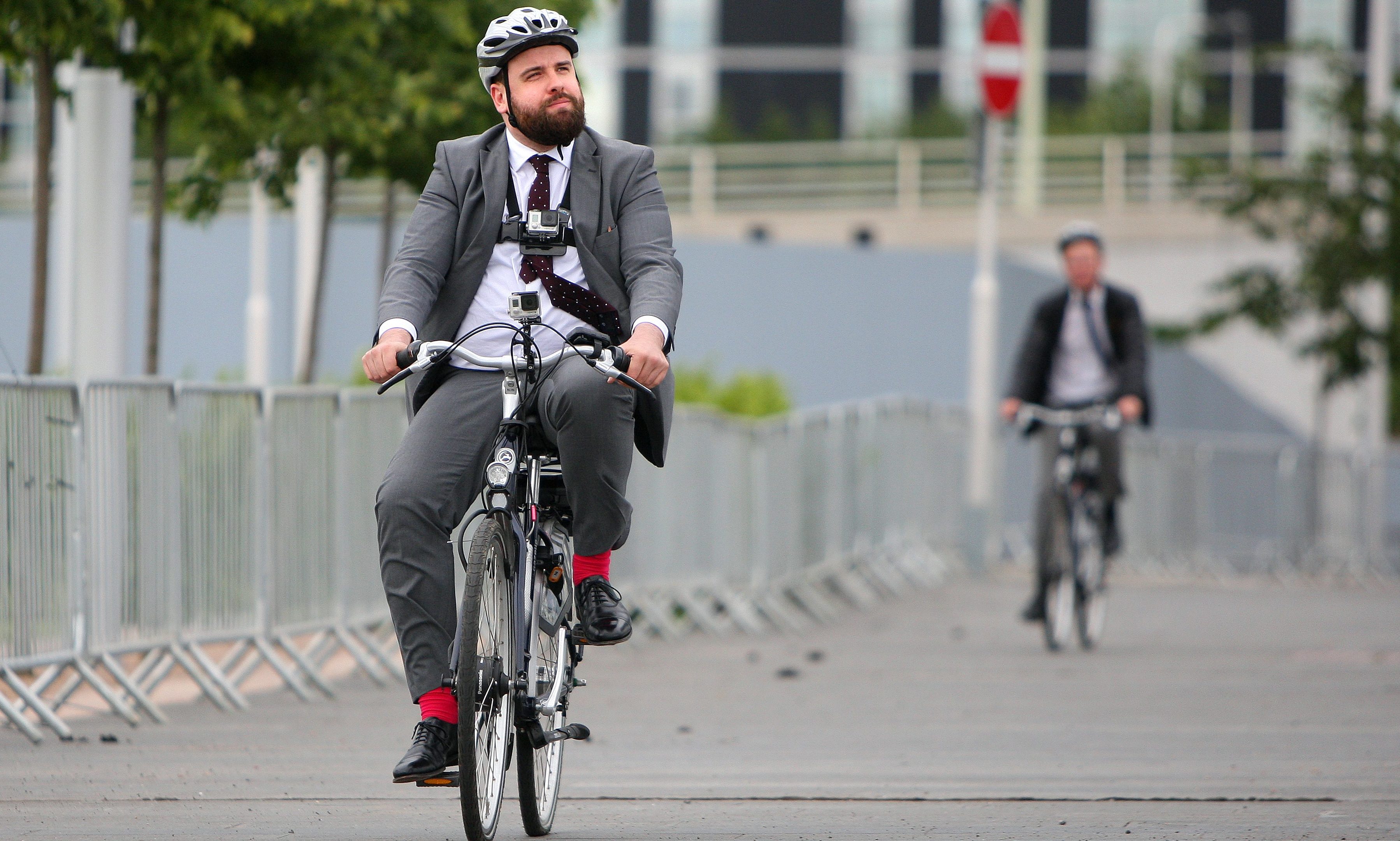 Reporter Paul Malik trying out an electric bike