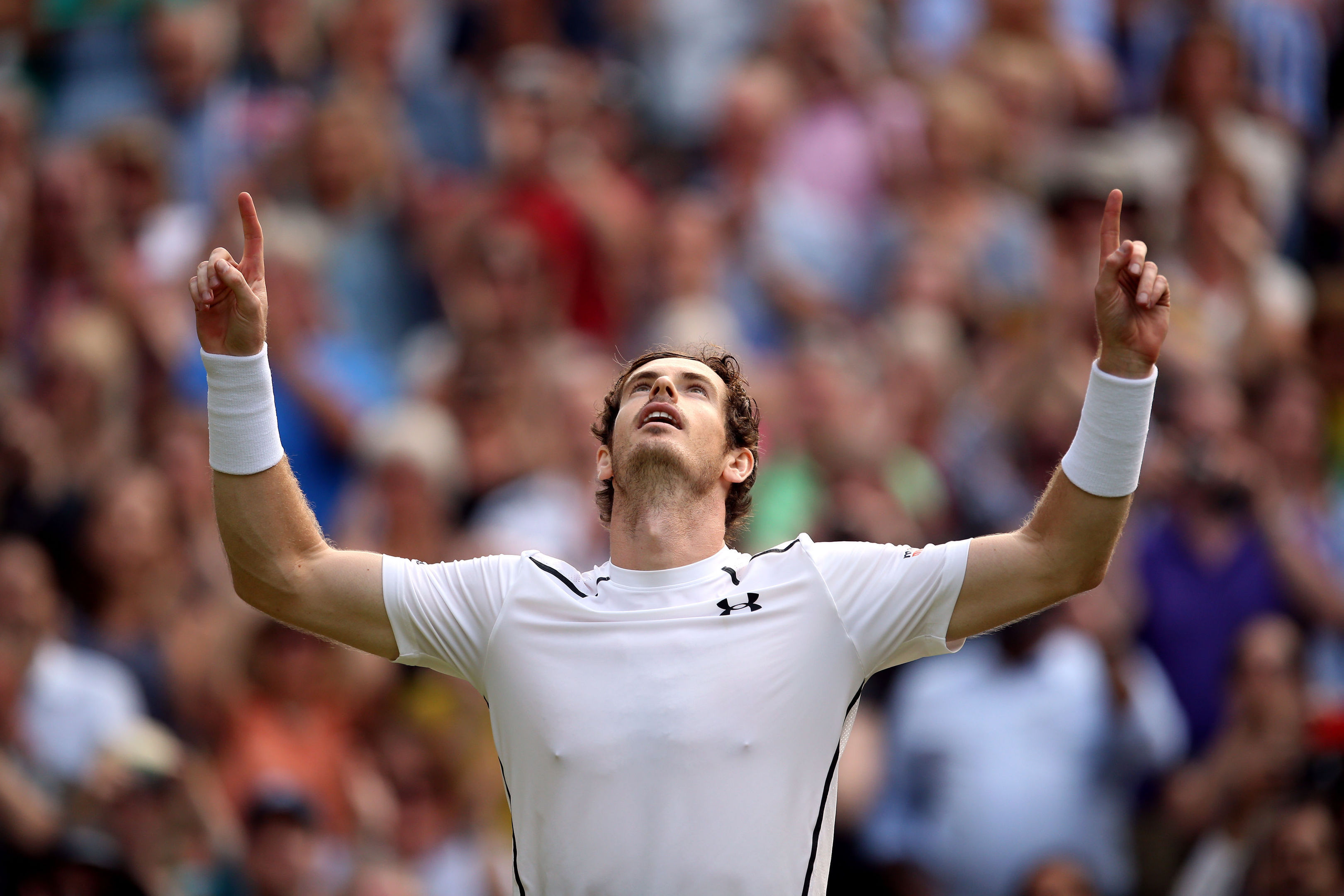 Andy Murray celebrates after clinching victory over Tomas Berdych.