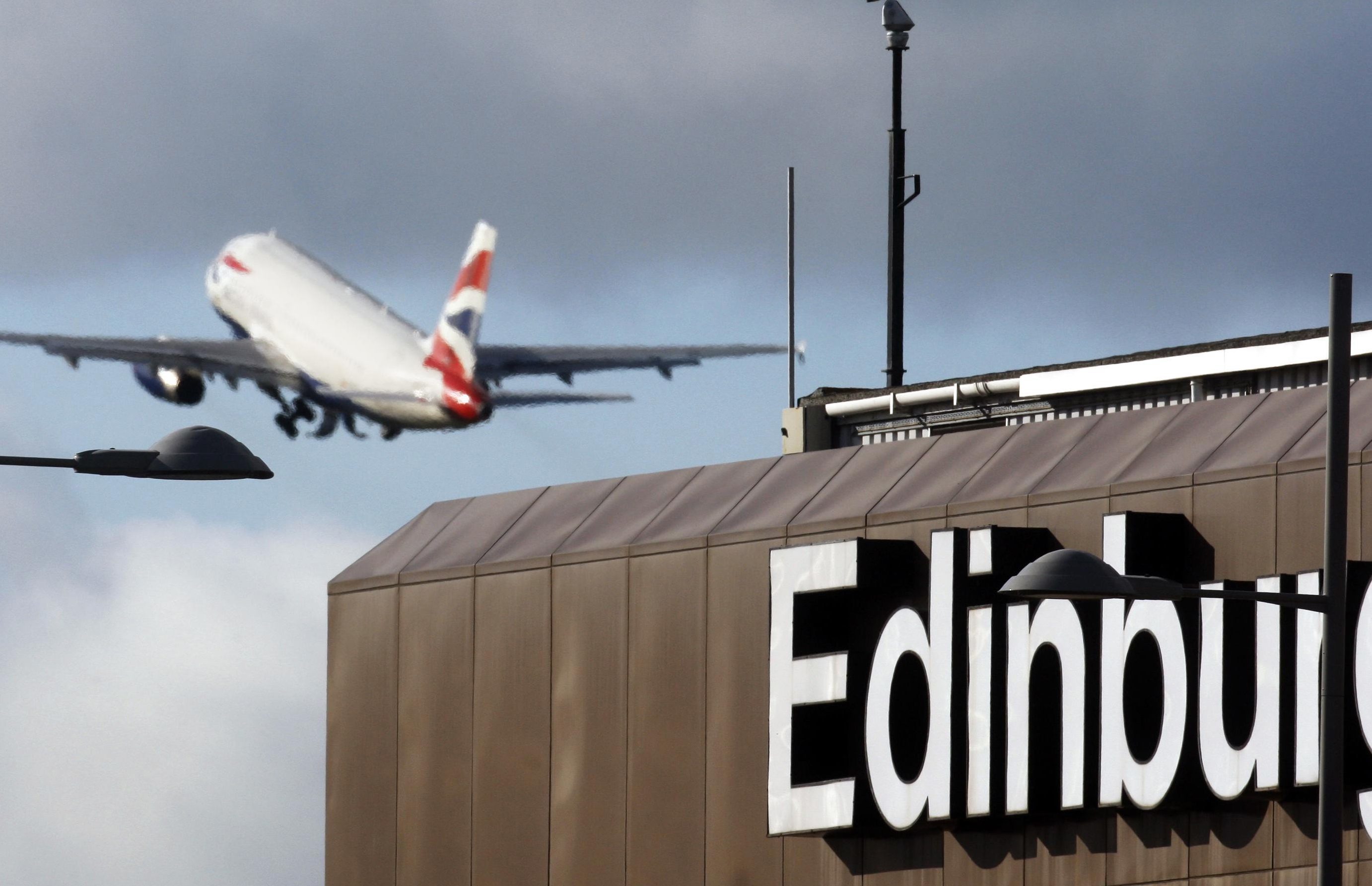 Edinburgh Airport has published its new flight path proposals