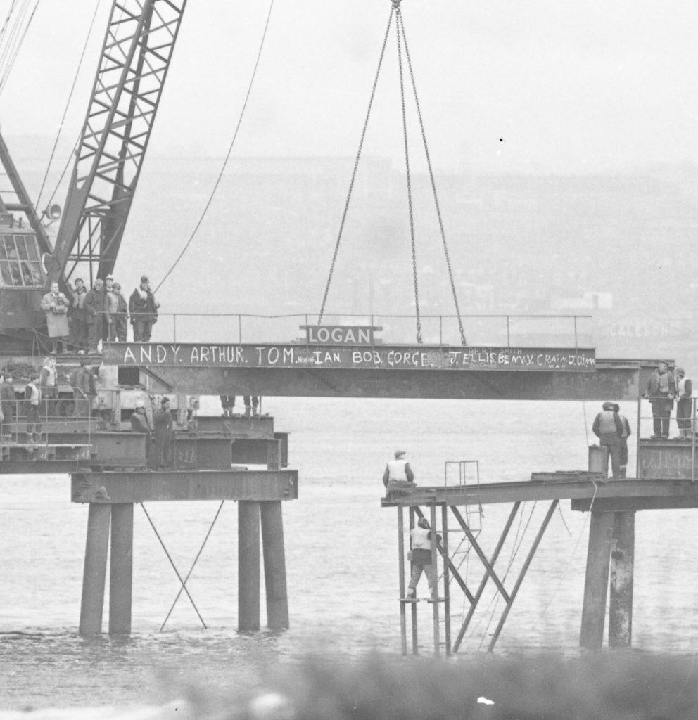 The road link up between Dundee and Newport during construction