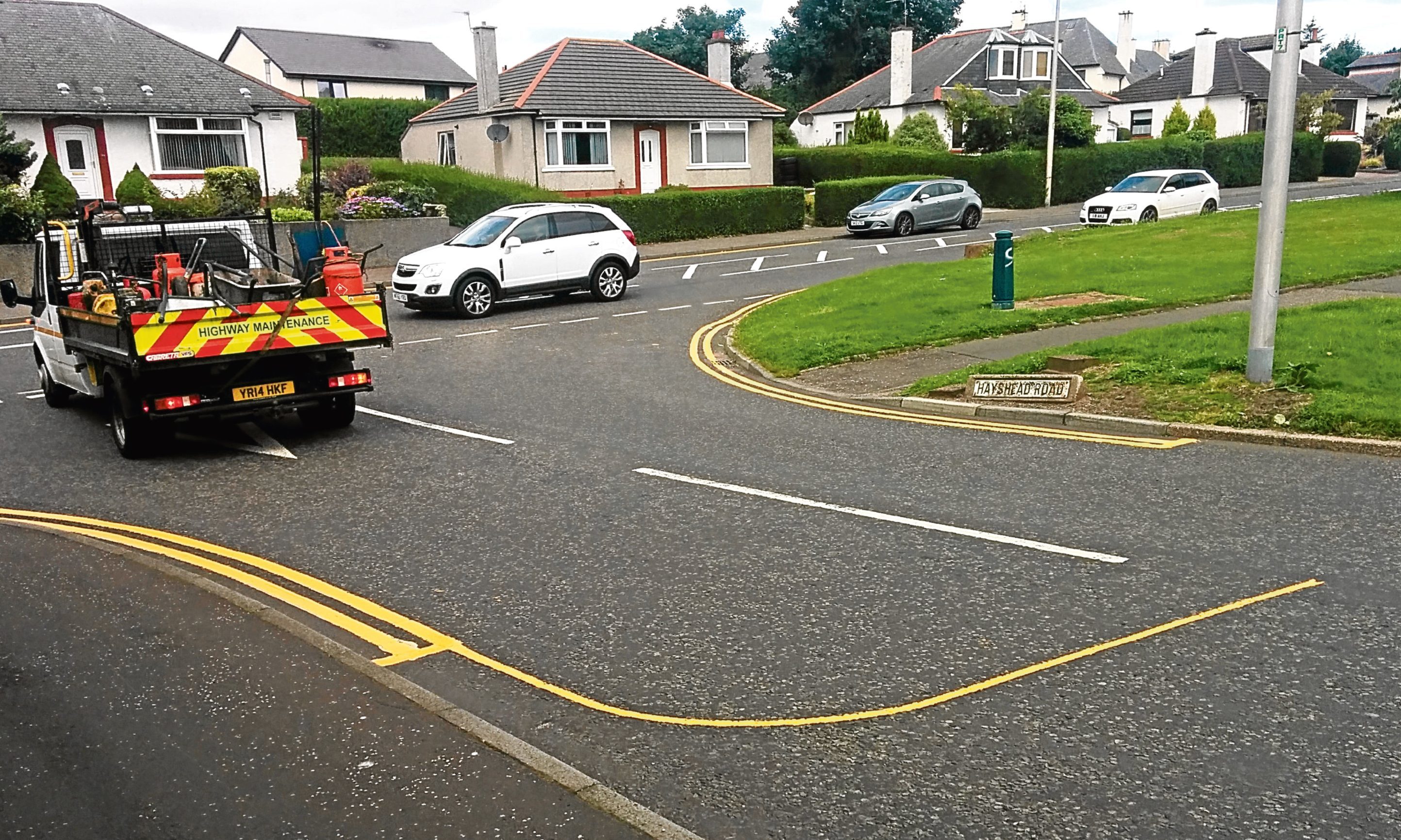 The squiggly line on Hayshead Road.