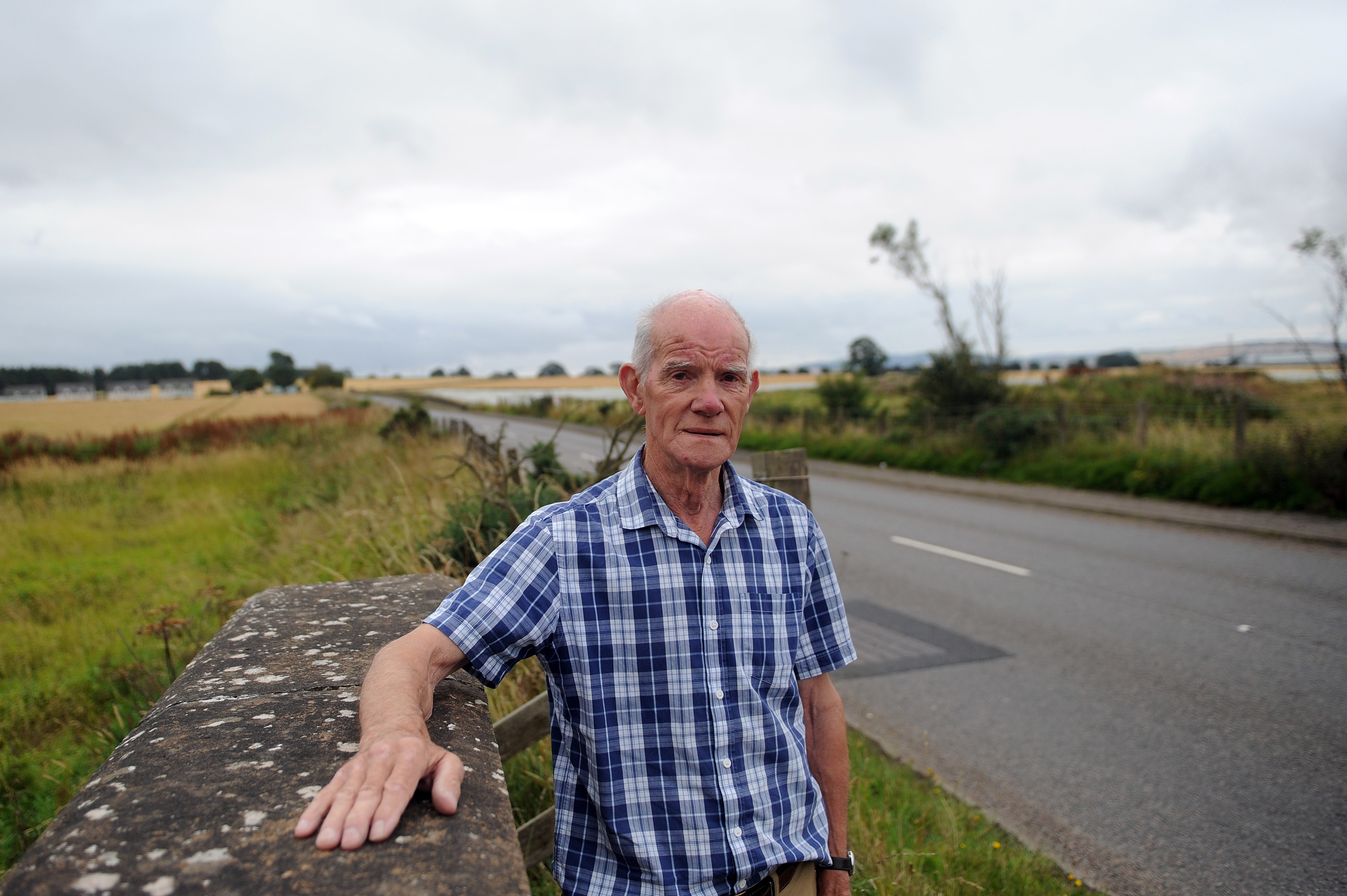 Sidney Logan reflects on the railway crash with a bus 70 years.