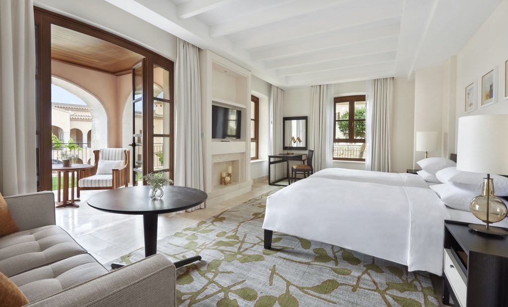 Photo of the deluxe twin room at the Park Hyatt, Mallorca.