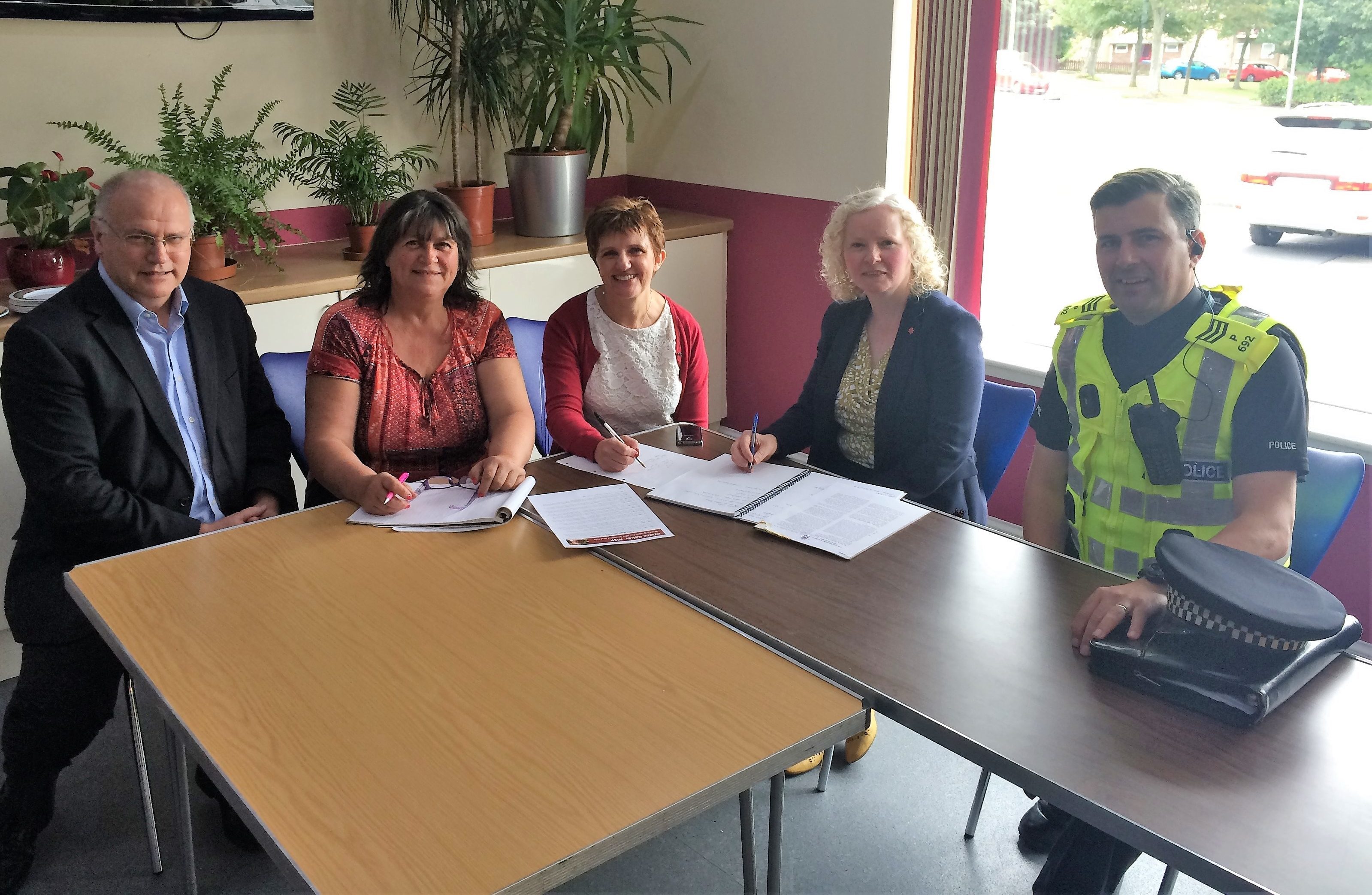 Claire Baker MSP holds round table discussion over the growing menace of quad bikes being driven where they are illegal.
Claire is pictured second right along with council leader David Ross on the left, Councillor Judy Hamilton and Sergeant Jimmy Adamson on far right.