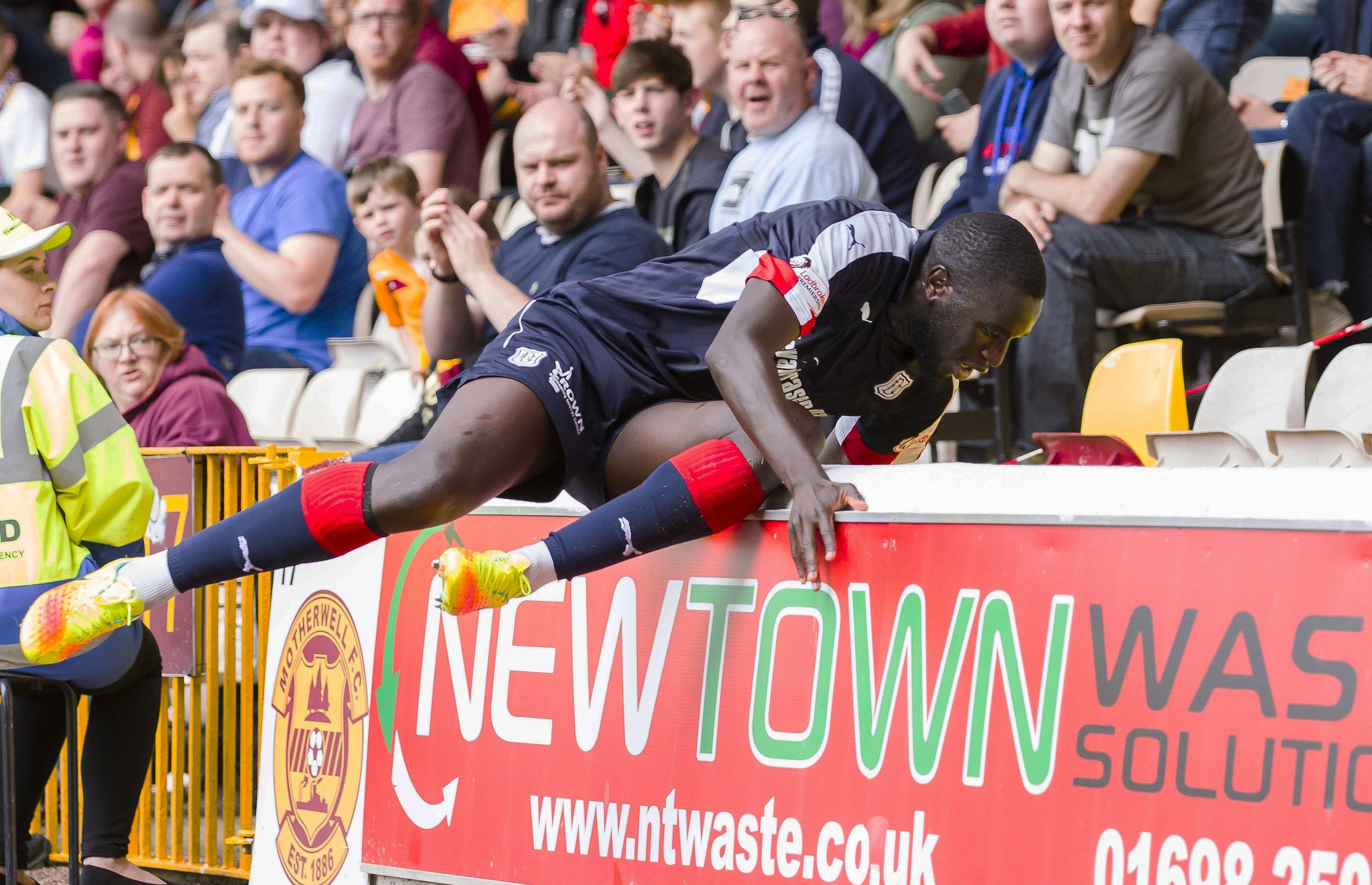 Kevin Gomis in the thick of the action.