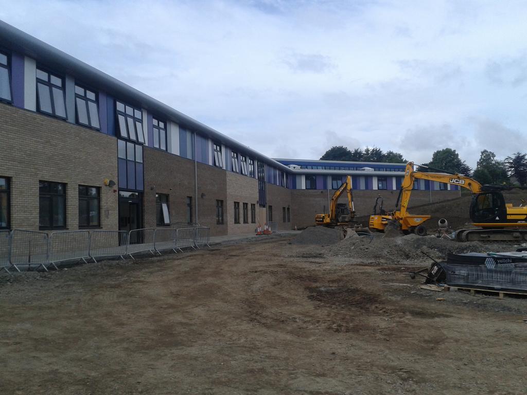 The new Sidlaw View Primary school building is in its final stages of construction.