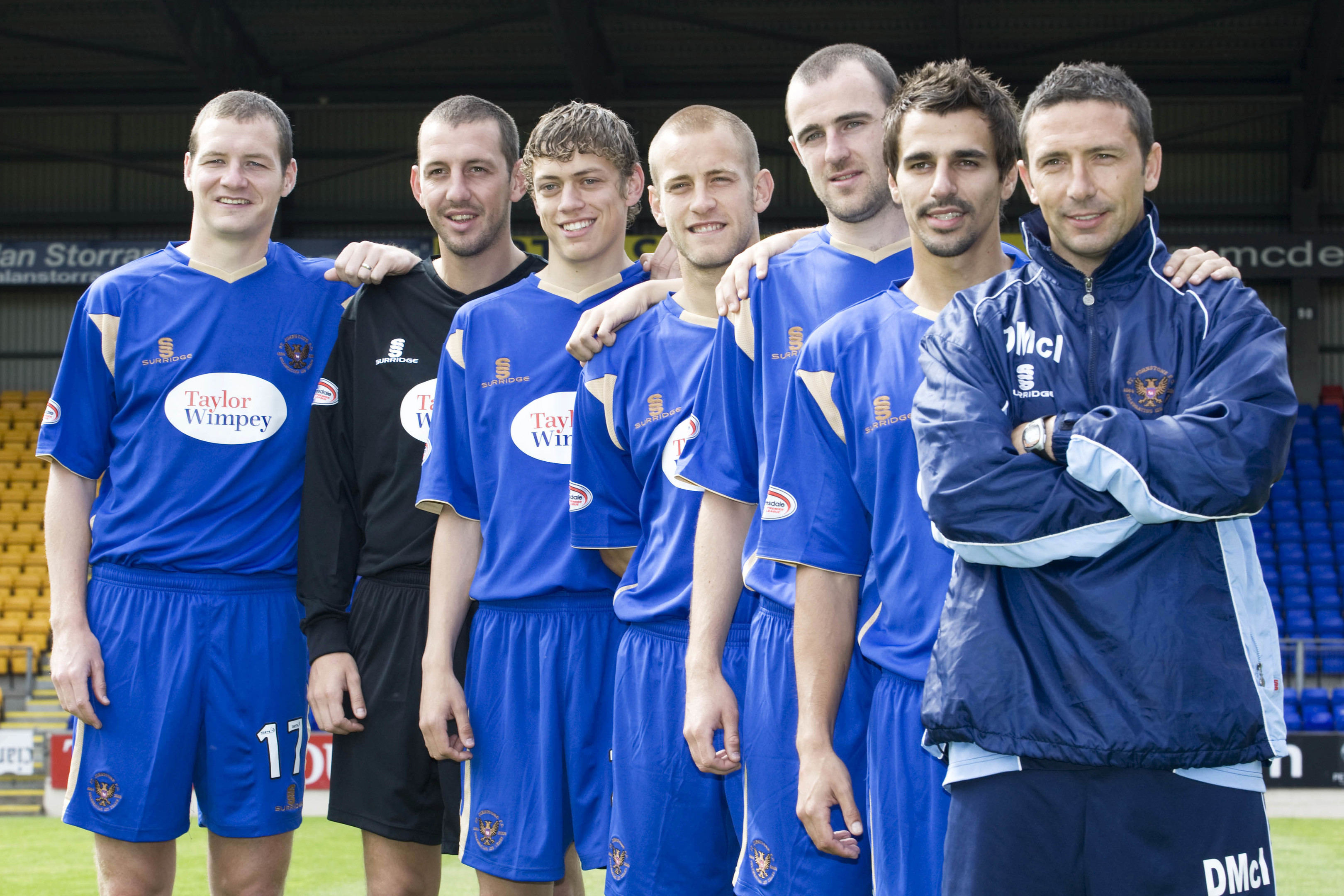 Dave Mackay with Derek McInnes and the other 2009 summer signings.