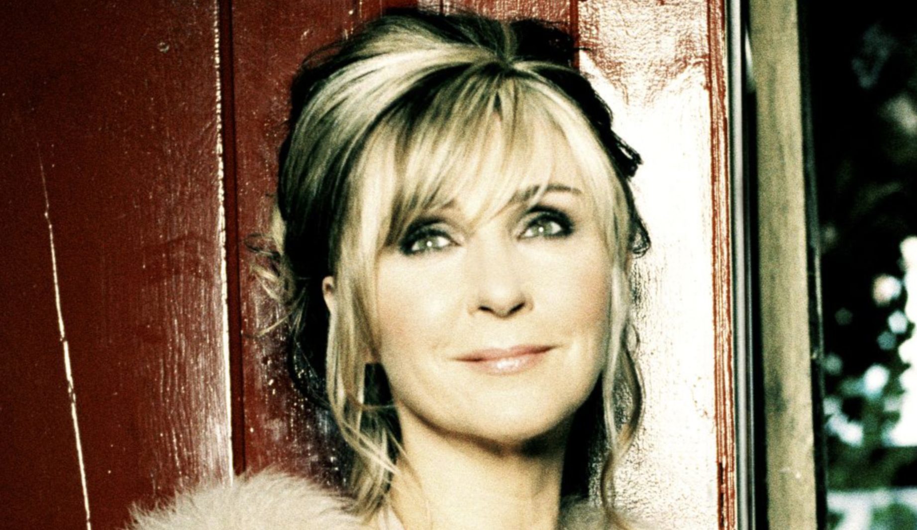 The voice of an angel - Lesley Garrett is heading to Dunfermline and Dundee.