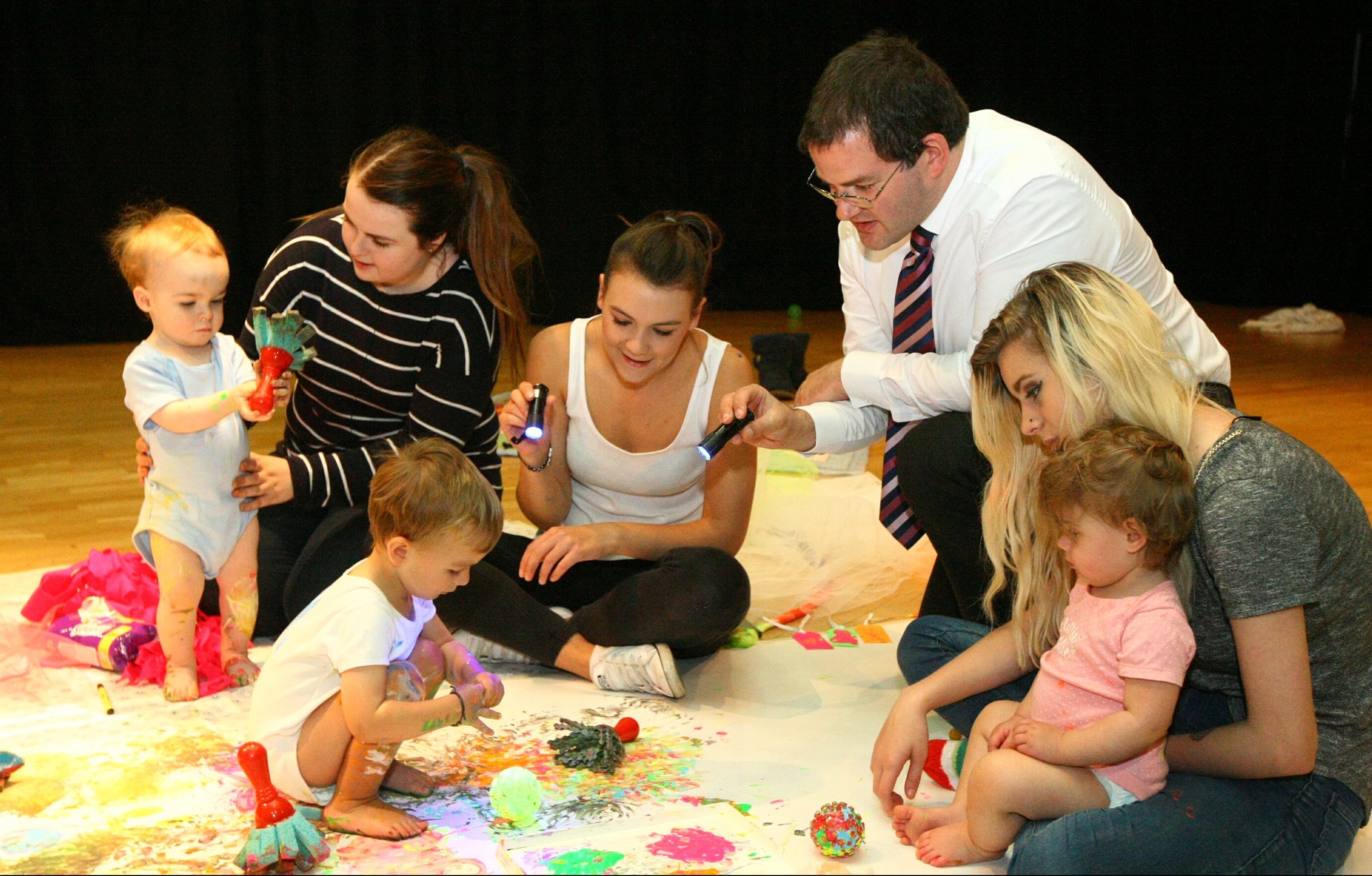 Mark McDonald - Minister for Childcare and Early Years - with some of the 'Expecting Something' group during his visit at the Lochgelly Centre.
